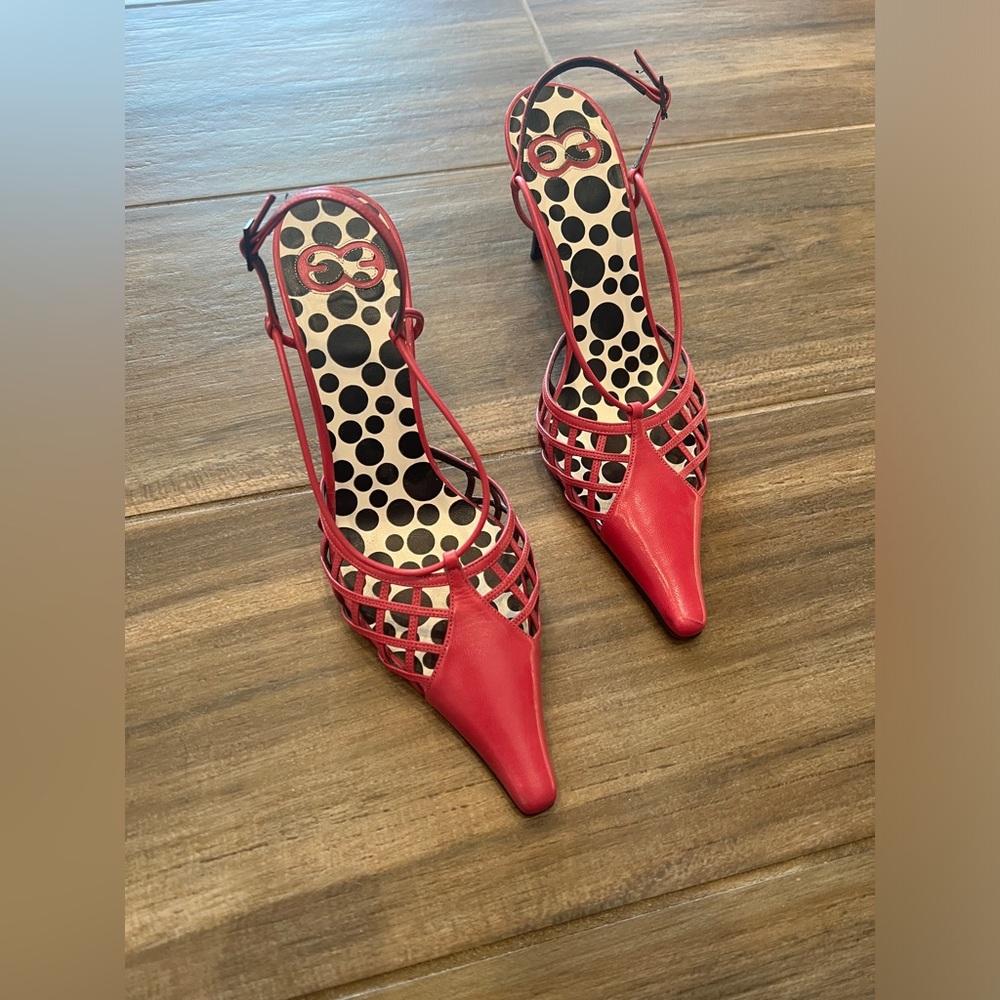 Fabulous Vero Cuoio sling backs